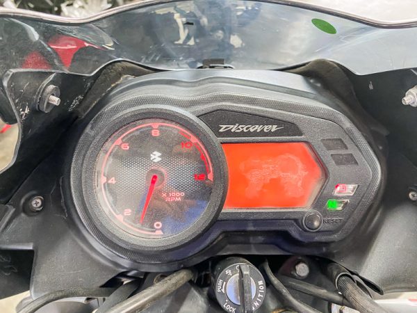 BAJAJ DISCOVER 125 5G 2023 - Imagen 3